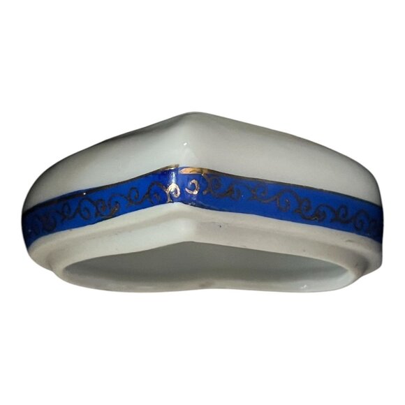 Vintage Japan Heart-Shaped Porcelain Trinket Box – Blue Floral with Gold Trim – - Picture 7 of 10